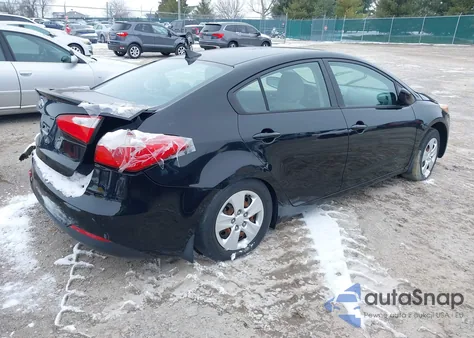 2016 Kia Forte Lx z USA, uszkodzony, nr VIN KNAFK4A61G5520989